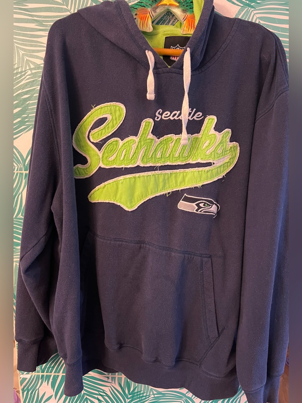NFL Seattle Seahawks Pullover Hoodie w/ distressed lime green sz XXL GUC unisex